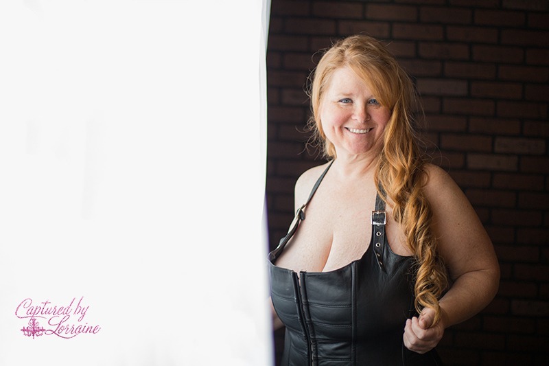 https://boudoir.capturedbylorraine.com/wp-content/uploads/2018/03/Boudoir-photographer-hampshire-illinois.jpg